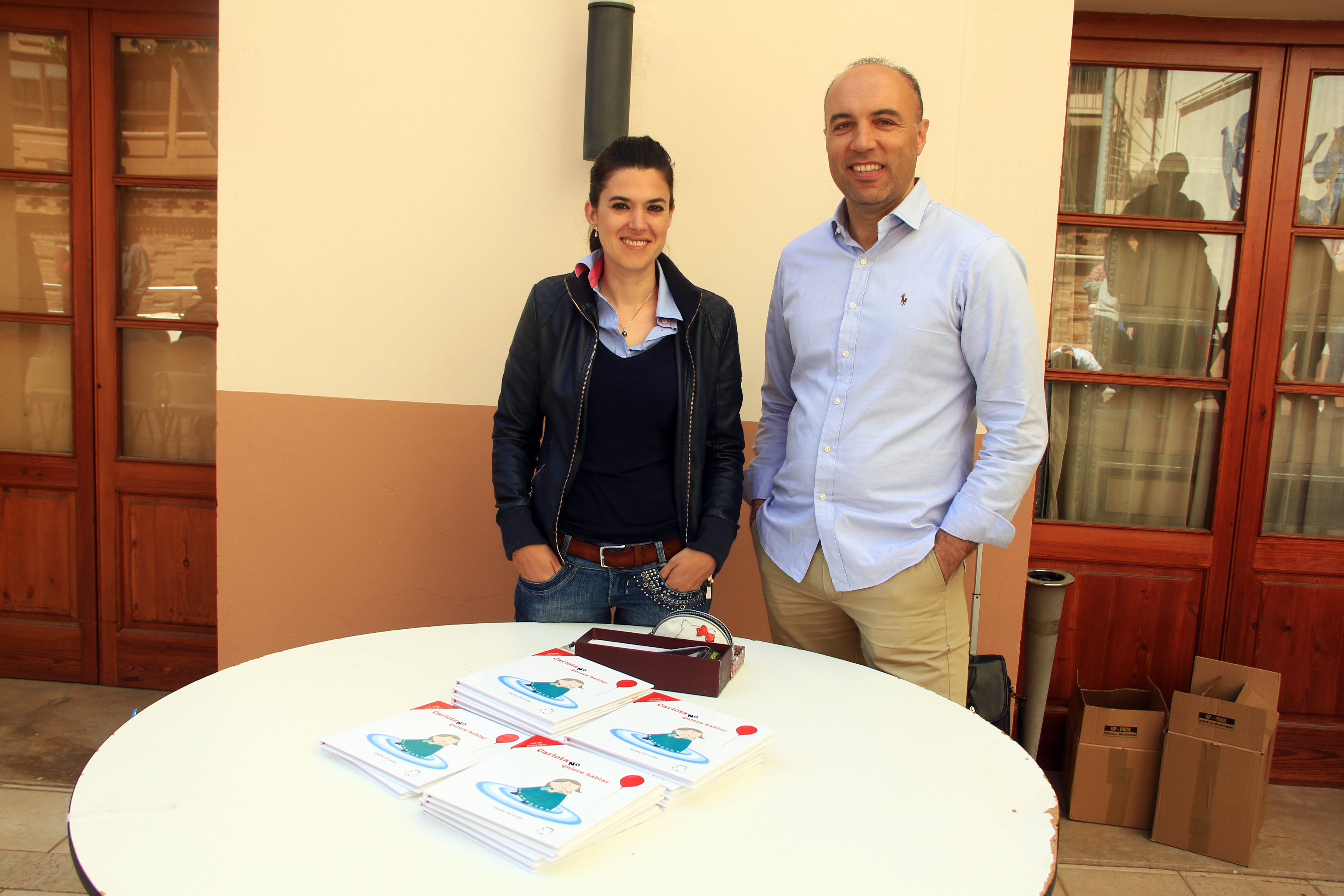 lanzamiento carlota no quiere hablar 16